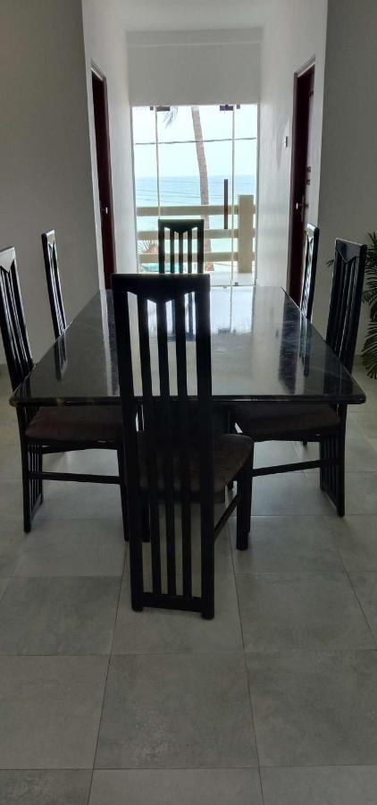 Amssler Beach Stay Kalutara Extérieur photo