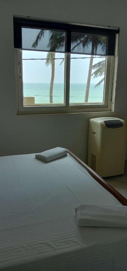 Amssler Beach Stay Kalutara Extérieur photo