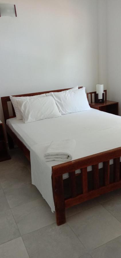 Amssler Beach Stay Kalutara Extérieur photo