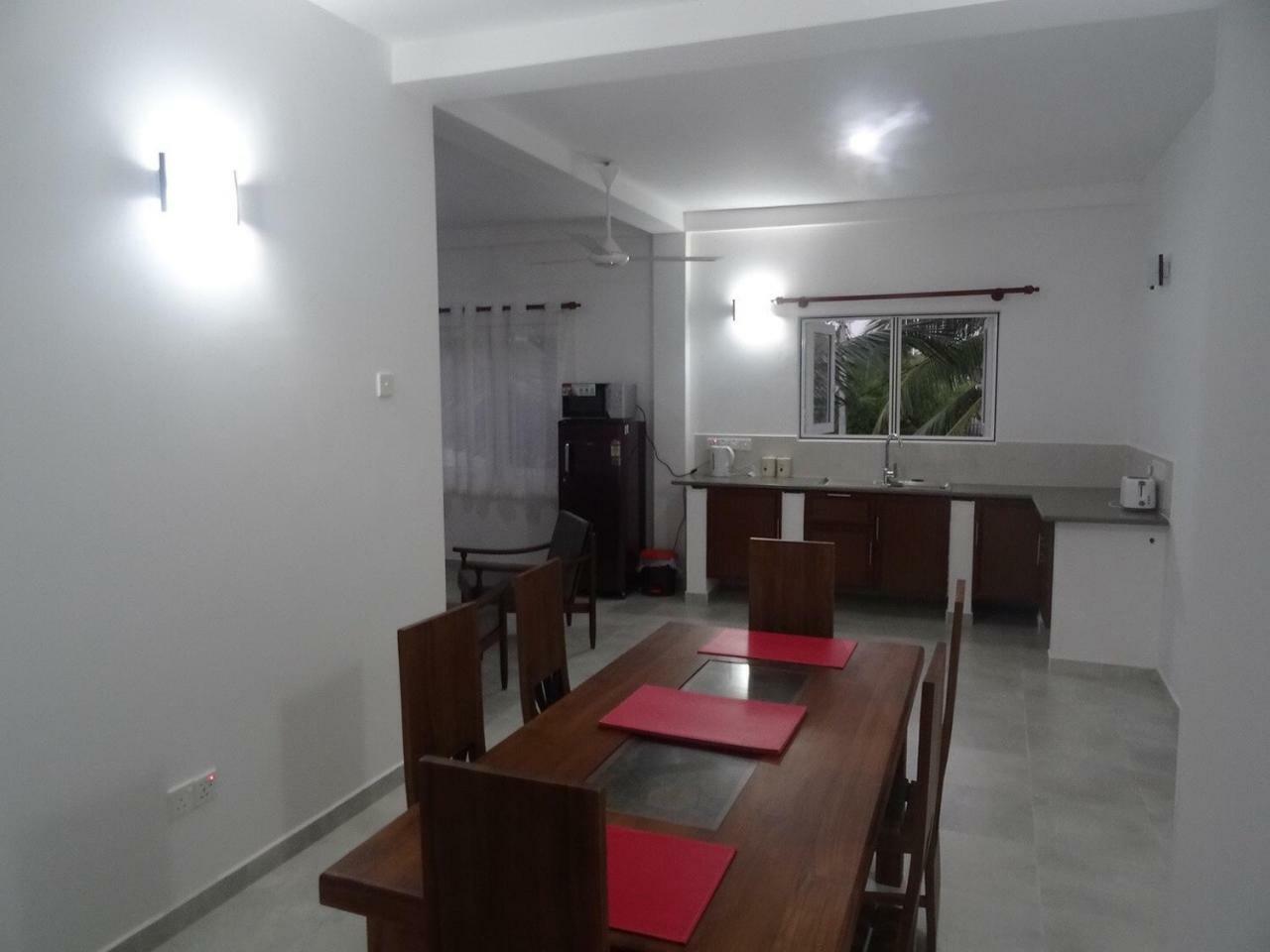 Amssler Beach Stay Kalutara Extérieur photo